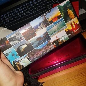 SOLD - EUC Urban Decay Born To Run Palette